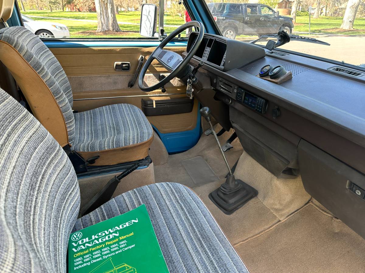 Volkswagen-Vw-vanagon-1980-blue-8