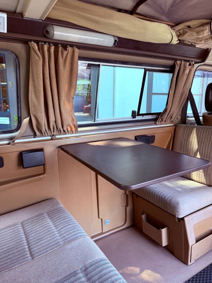 Volkswagen-Vw-vanagon-1984-brown-11