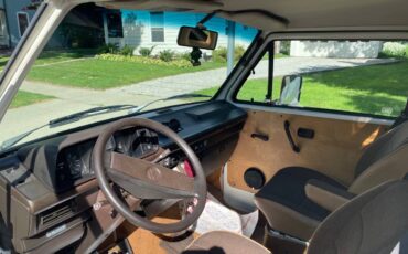 Volkswagen-Vw-vanagon-westfalia-1986-white-7