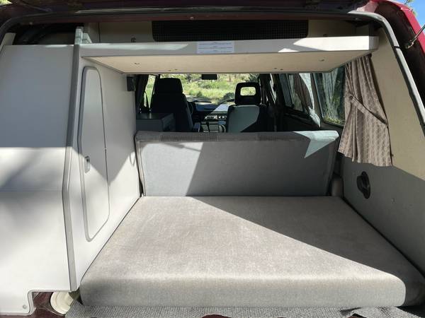 Volkswagen-Vw-vanagon-westfalia-1990-red-14