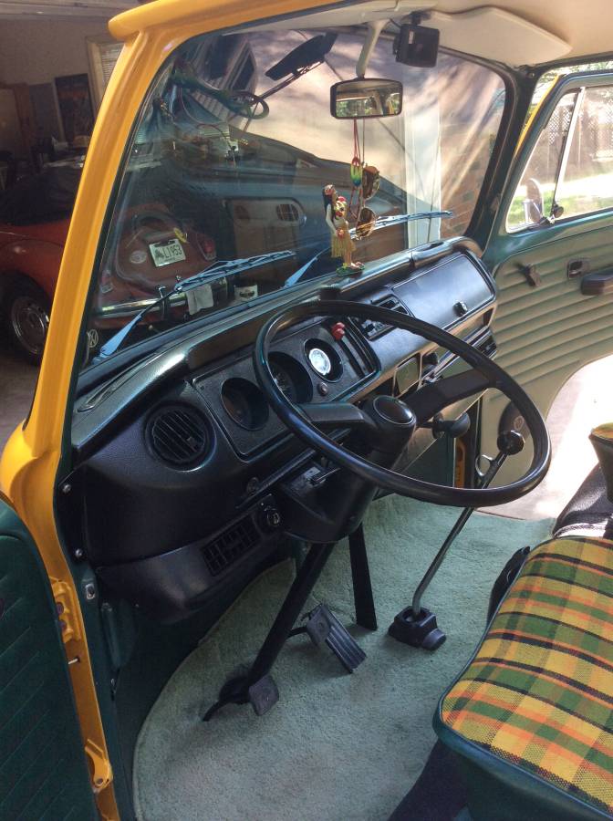 Volkswagen-Vw-westfalia-1976-yellow-2