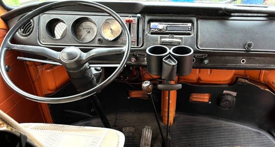 Volkswagen-Vw-westfalia-camper-van-1975-orange-3