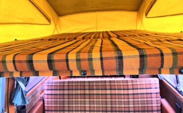 Volkswagen-Vw-westfalia-camper-van-1975-orange-4