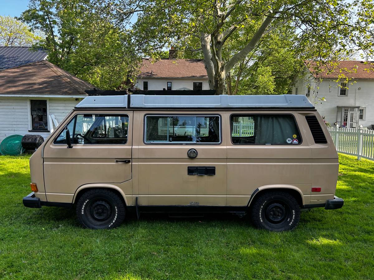 Volkswagen-Westfalia-1985-custom-2