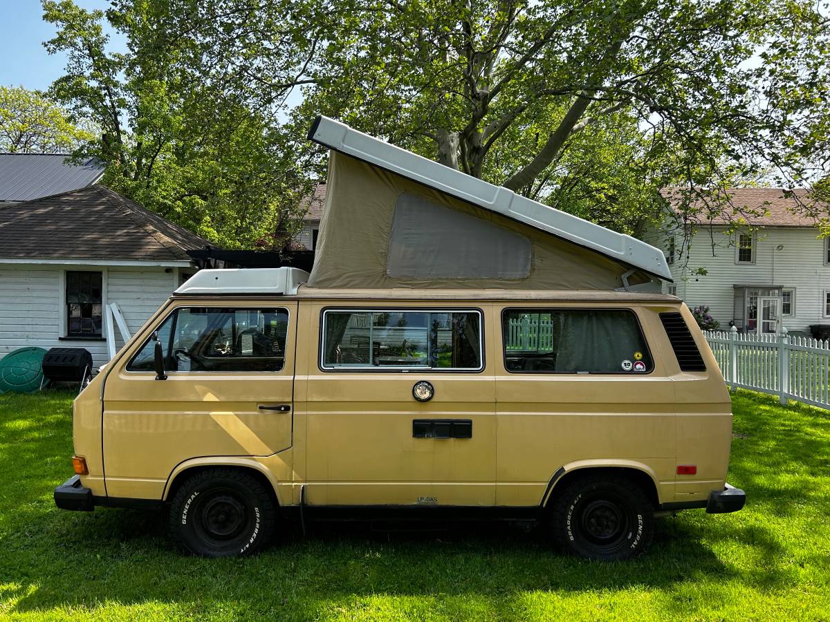 Volkswagen-Westfalia-1985-custom-3