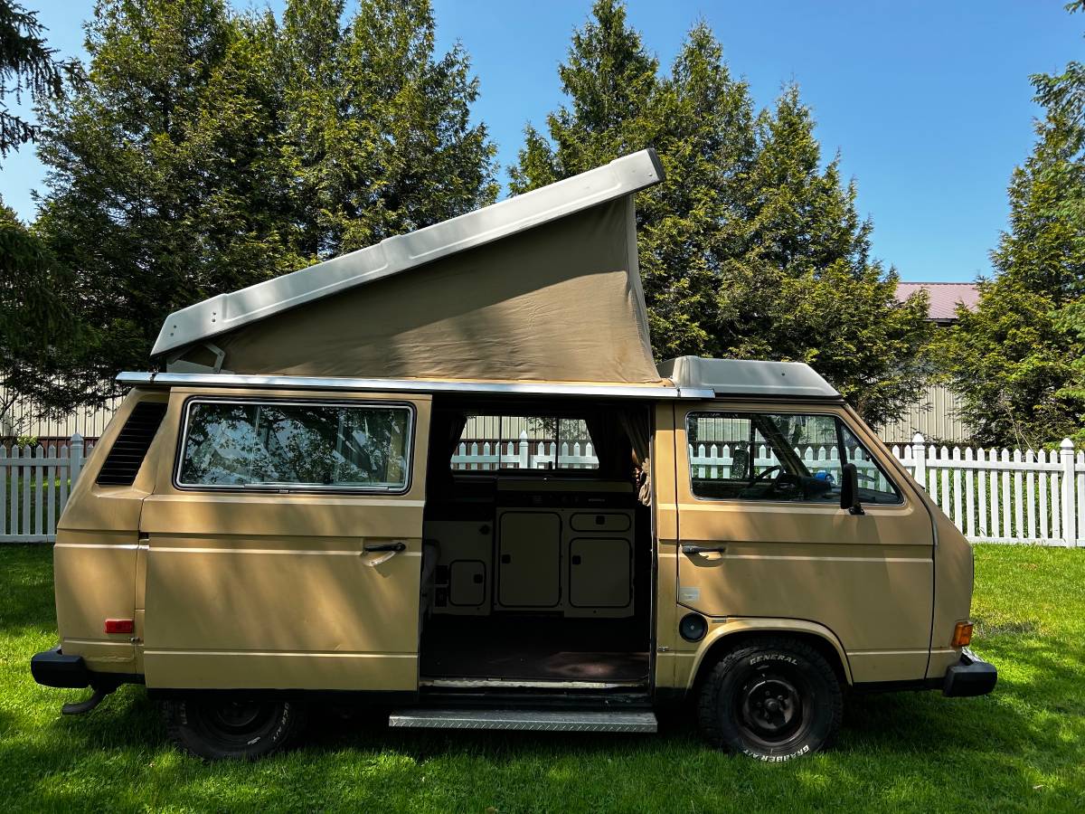Volkswagen-Westfalia-1985-custom-5