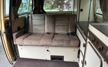 Volkswagen-Westfalia-1985-custom-7