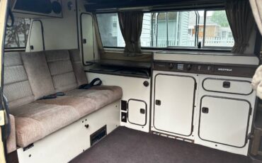Volkswagen-Westfalia-1985-custom-8