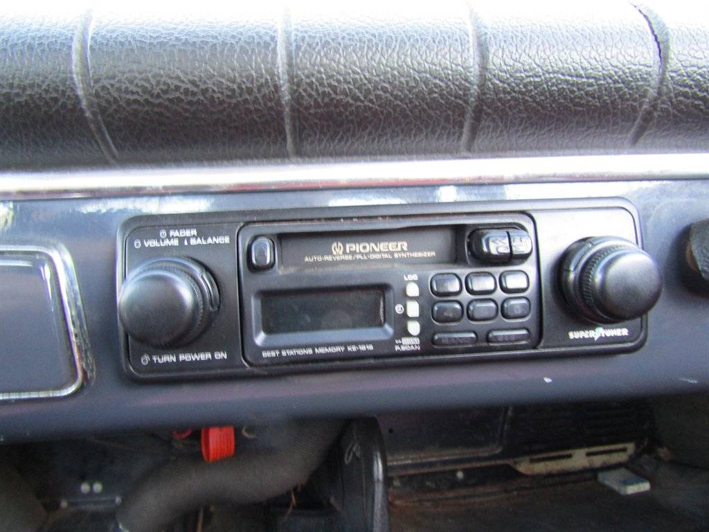 Volvo-122-1966-grey-14
