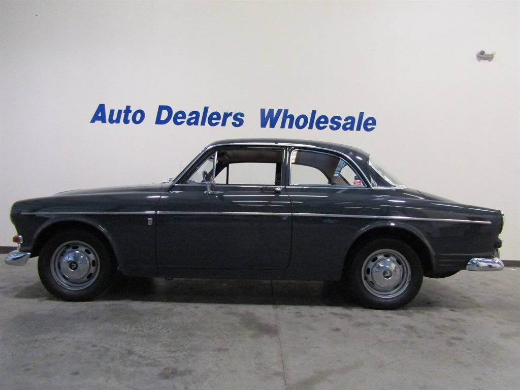 Volvo-122-1966-grey