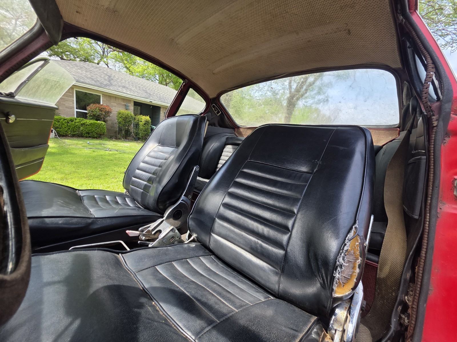 Volvo-1800-1968-Coupe-16
