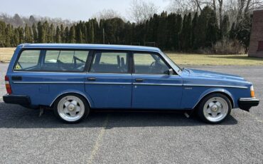 Volvo-240-1985-blue-1