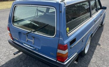 Volvo-240-1985-blue-5