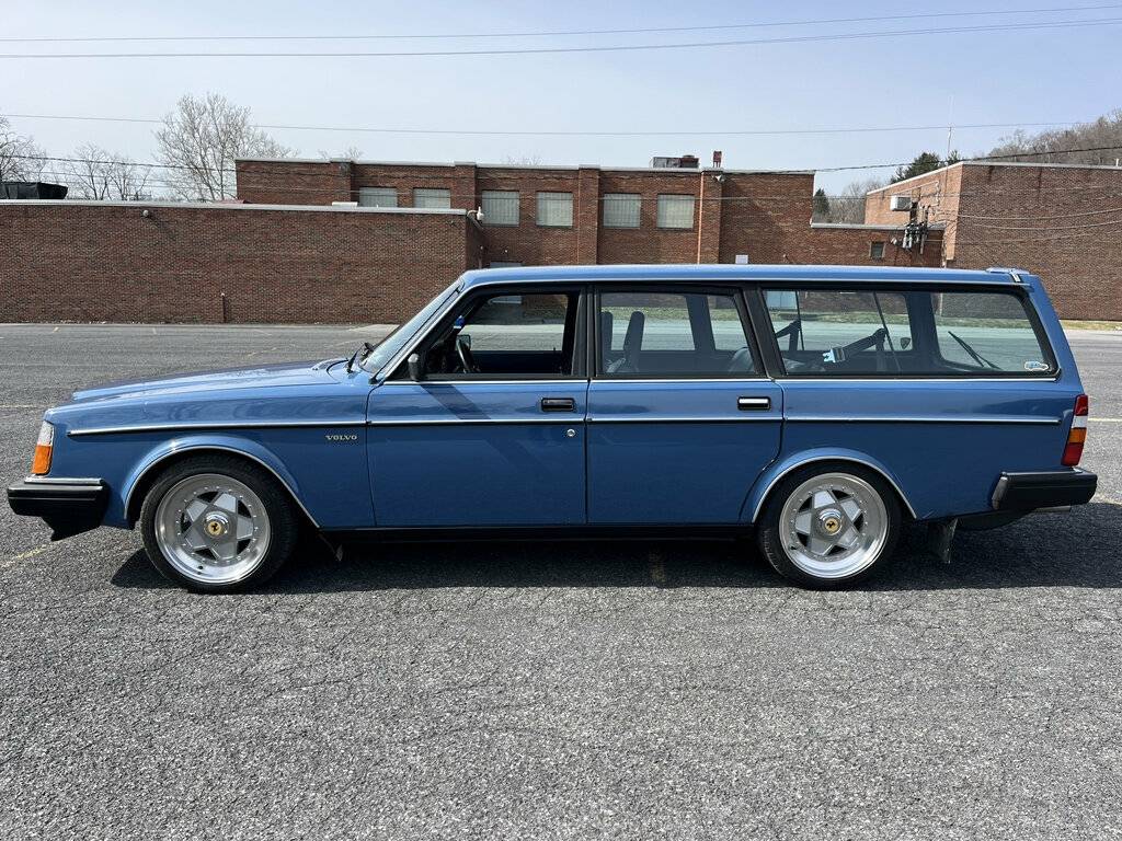 Volvo-240-1985-blue-6