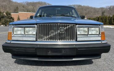 Volvo-240-1985-blue-8