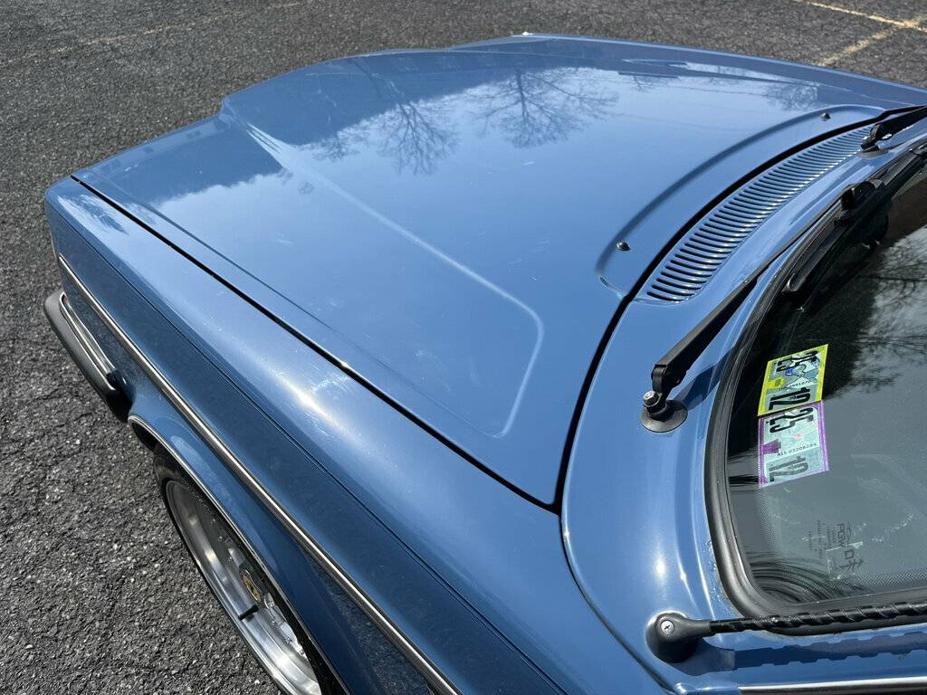 Volvo-240-1985-blue-9