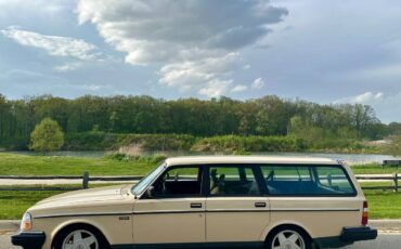 Volvo-240-dl-wagon-1986-yellow-13