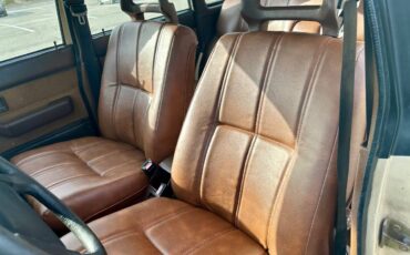 Volvo-240-dl-wagon-1986-yellow-7