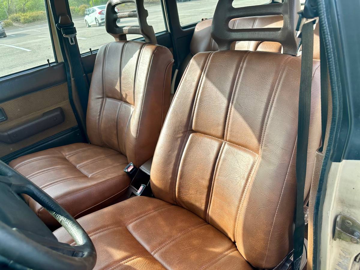 Volvo-240-dl-wagon-1986-yellow-7