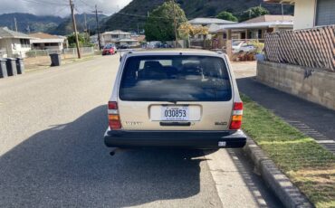 Volvo-240-wagon-1992-3