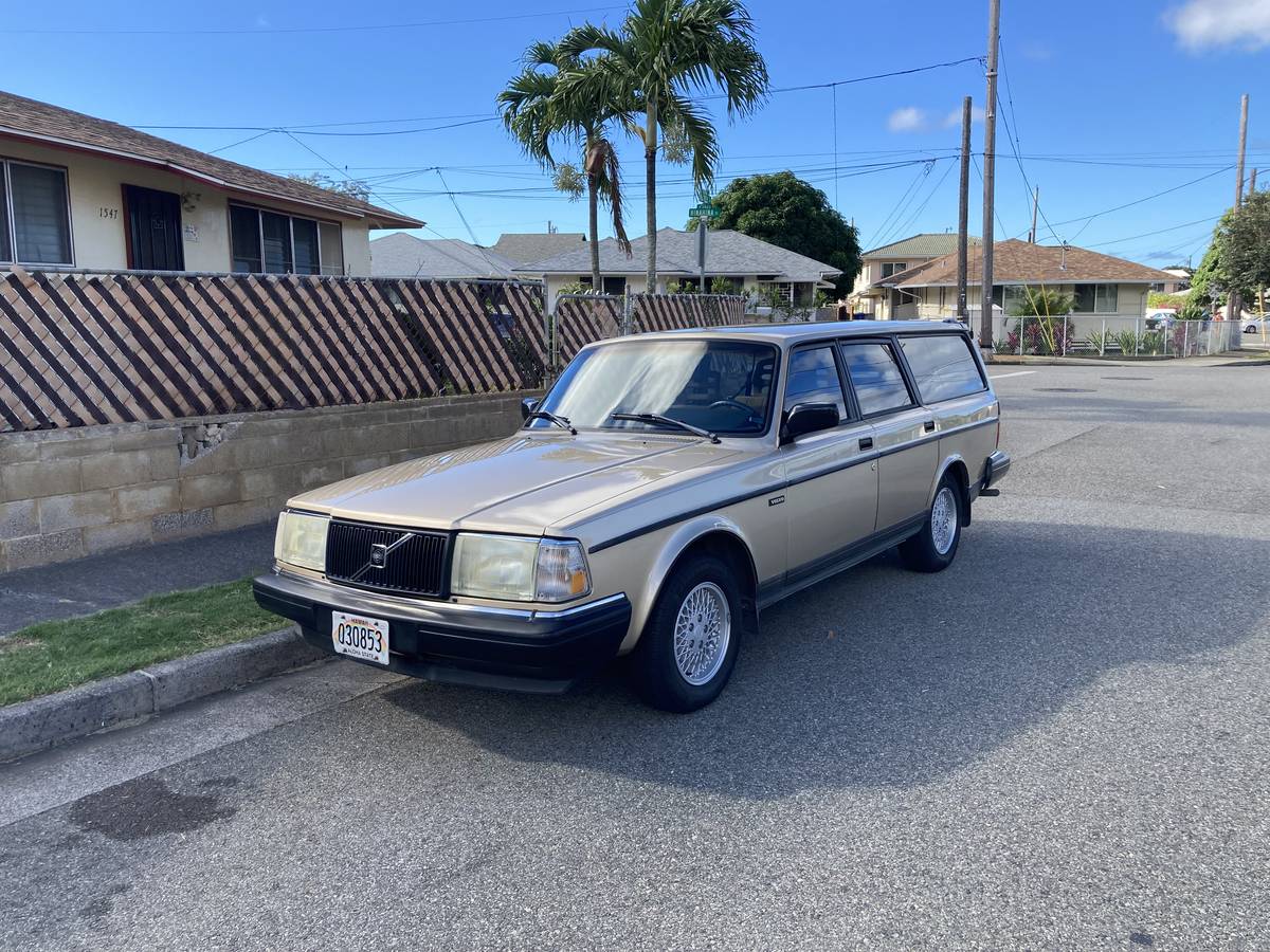Volvo-240-wagon-1992-4