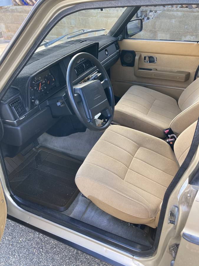 Volvo-240-wagon-1992-7