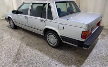 Volvo-740-1989-Sedan-3