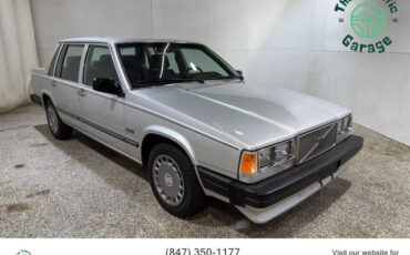 Volvo-740-1989-Sedan