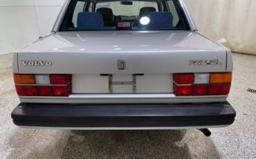 Volvo-740-1989-Sedan-4