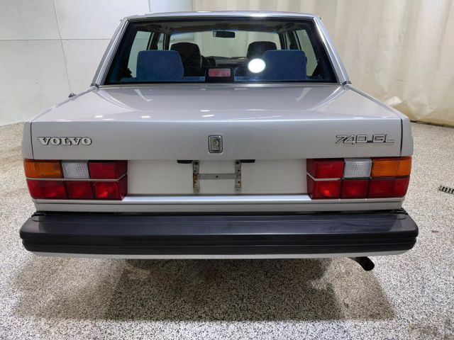 Volvo-740-1989-Sedan-4
