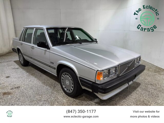 Volvo-740-1989-Sedan