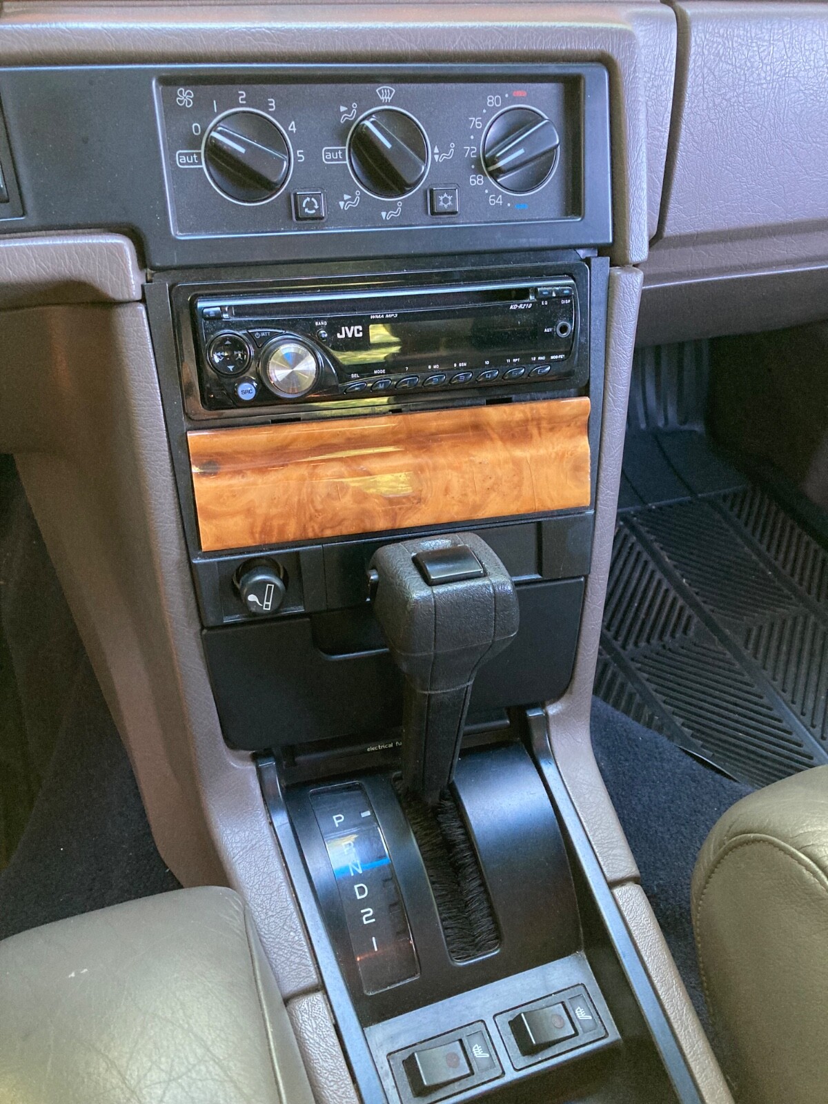 Volvo-780-1990-Coupe-26