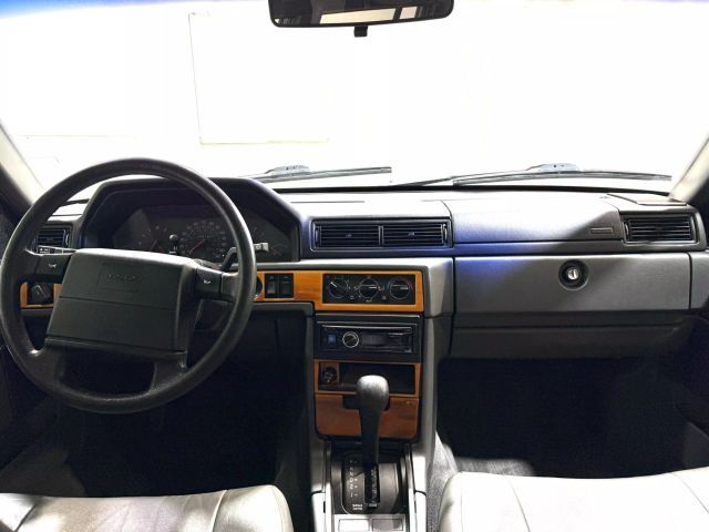 Volvo-940-1994-Sedan-11