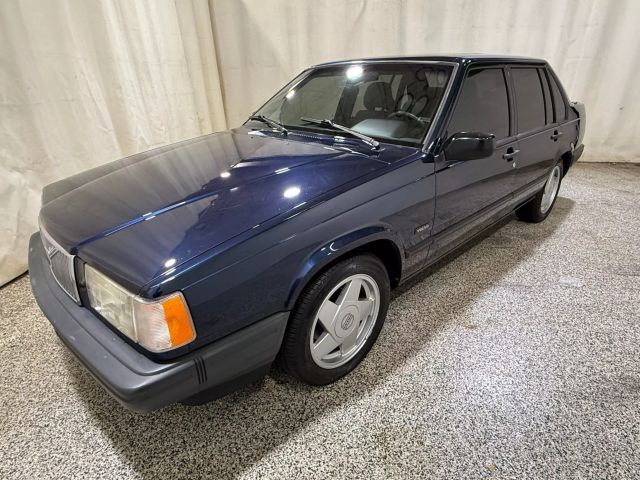 Volvo-940-1994-Sedan-2