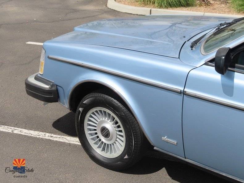 Volvo-Coupe-262-bertone-1981-blue-10
