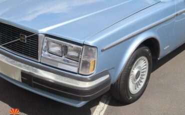 Volvo-Coupe-262-bertone-1981-blue-11