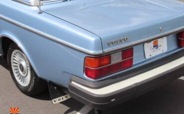 Volvo-Coupe-262-bertone-1981-blue-13