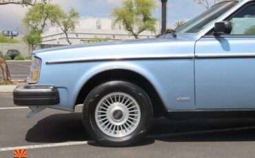 Volvo-Coupe-262-bertone-1981-blue-15