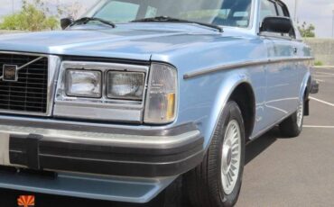 Volvo-Coupe-262-bertone-1981-blue-21