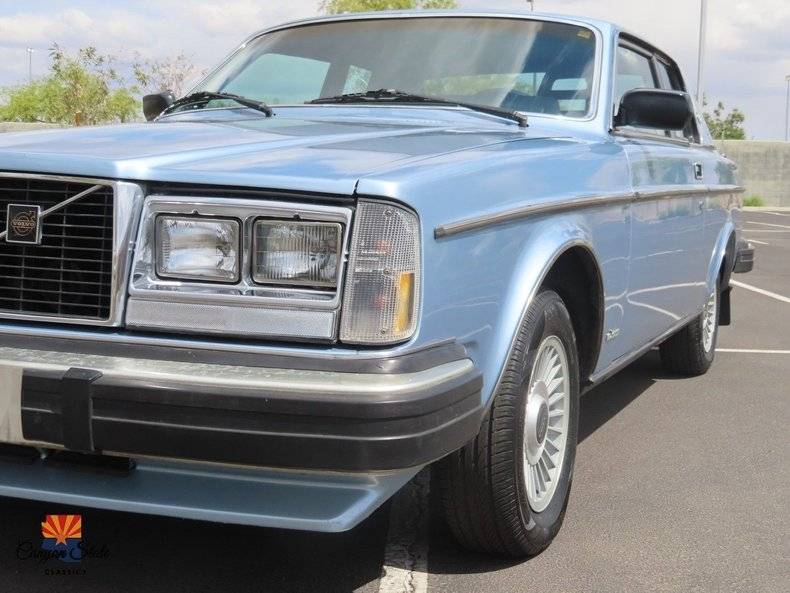 Volvo-Coupe-262-bertone-1981-blue-21