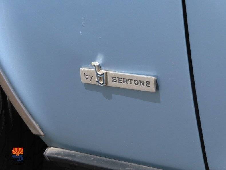 Volvo-Coupe-262-bertone-1981-blue-23