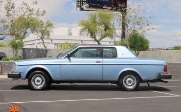 Volvo-Coupe-262-bertone-1981-blue-7