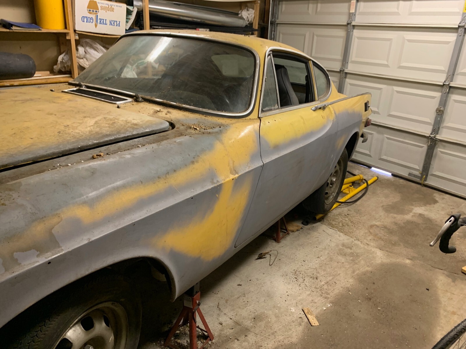Volvo-P1800E-1972-Coupe-3