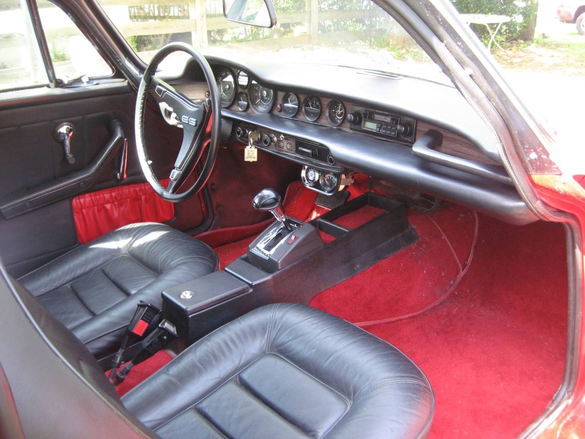 Volvo-P1800es-1978-red-13