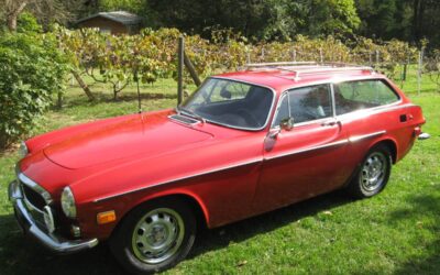 Volvo P1800es  1978 red