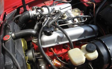 Volvo-P1800es-1978-red-5