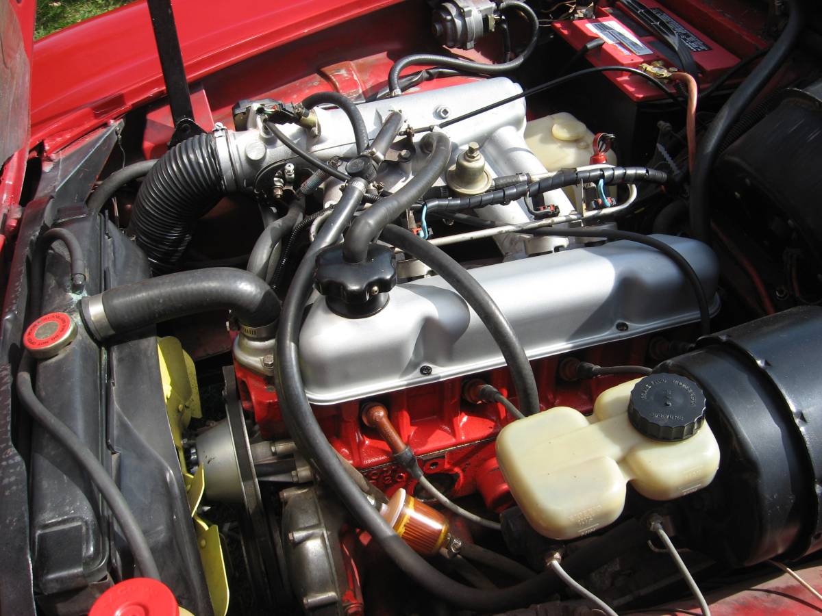 Volvo-P1800es-1978-red-5