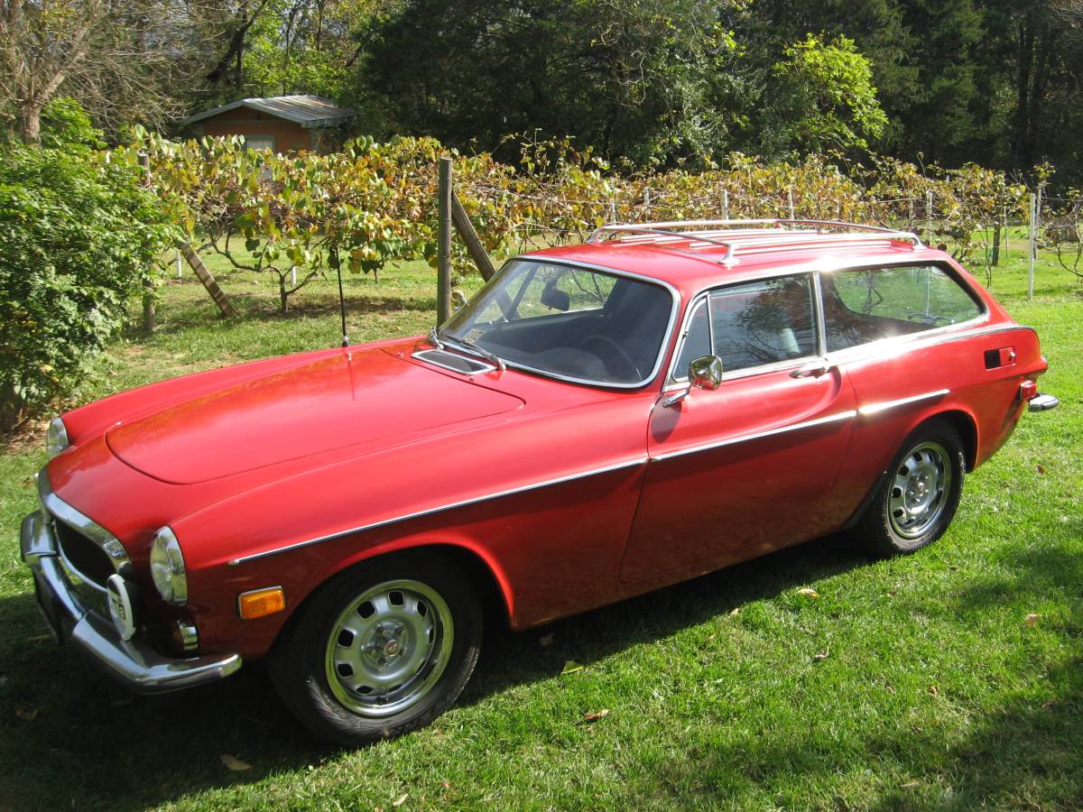 Volvo-P1800es-1978-red