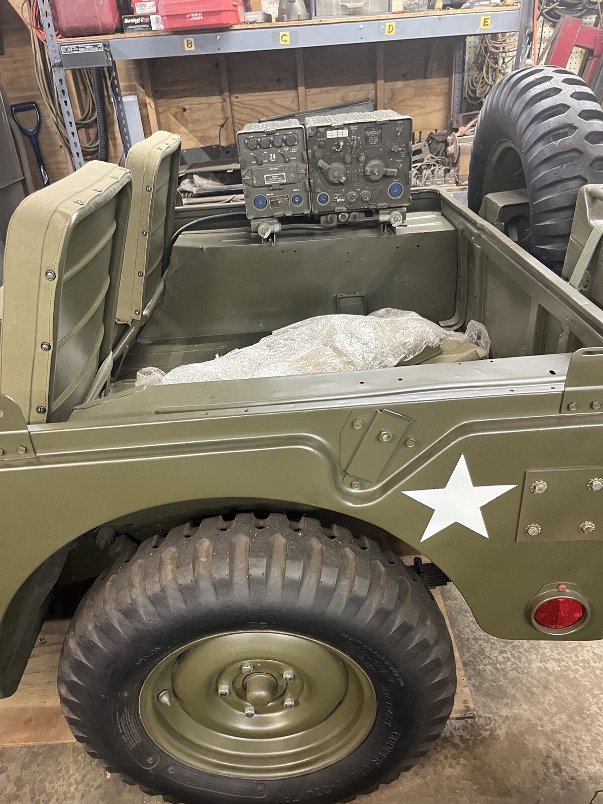 Willys-100-Series-1952-Utility-10