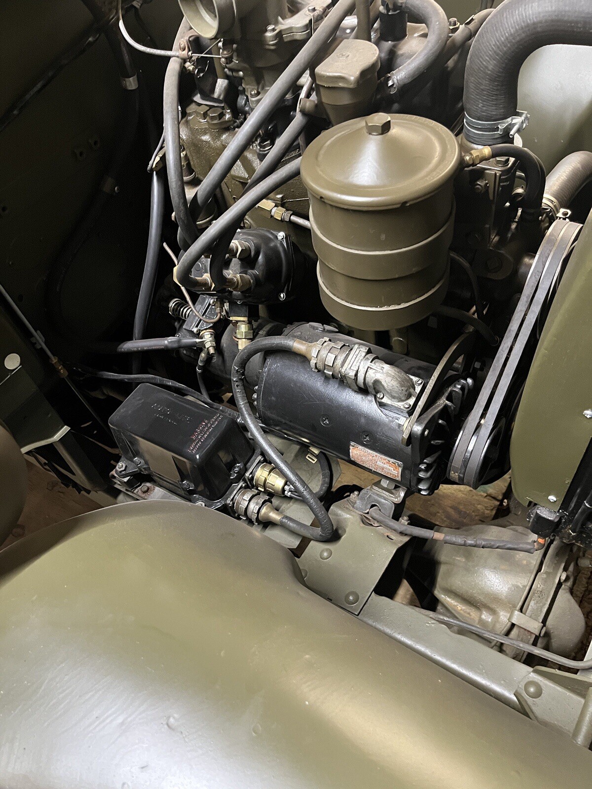 Willys-100-Series-1952-Utility-8